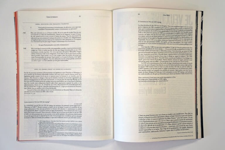 Another opened double page of the magazine with black text blocks, on the right side a lot of free white space, below a paragraph in italics.